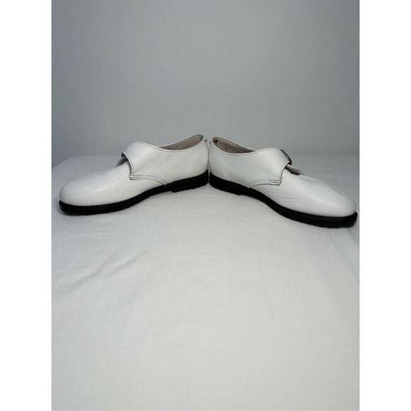 Eastland women’s vintage white Portland loafers w/buckle size 6.5. #S-0270 - Picture 2 of 7